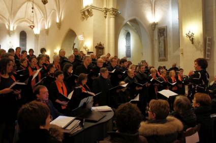Concert de Noel du choeur de l'Université du Maine, direction Evelyne Béché, église d'Yvré l'Evêque, 20 décembre 2014