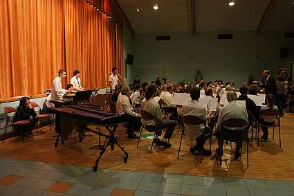 Harmony orchestra (2nd class) of the Intercommunal Music School, Vallées de la Braye et de l'Anille, associated to the Musical Union of Bouloire), conducted by Salvatore di Paola , 13th November 2010, Bessé-sur-Braye (Sarthe, France)