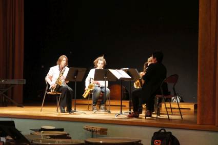 30 ans de l'EMI - quatuor de saxophones, dirigé par Evelyne Béché, 7 novembre 2015, Bessé-sur-Braye, Sarthe, France