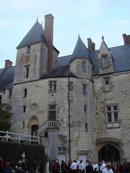Courtanvaux castle, Bessé-sur-Braye, Sarthe, France, concert choir Emi Chante, music festival, conducted by Evelyne Béché