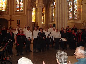 concert choir Emi Chante Bessé-sur-Braye ( France) - conducted by Evelyne Béché