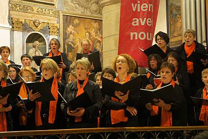 concert du choeur de l'Université du Maine - Eglise de Beaumont-sur-Sarthe - direction Evelyne Béché - 30 novembre 2013