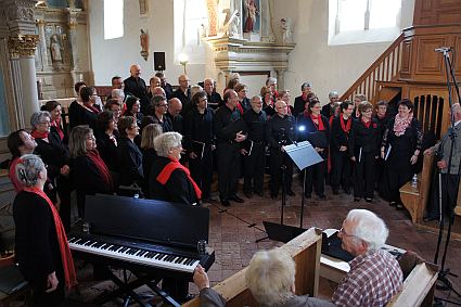 Concert de la chorale Emichante dirigée par Evelyne Béché, 24 juin 2013, église de Sainte-Osmane, Sarthe, France, accueil du maire