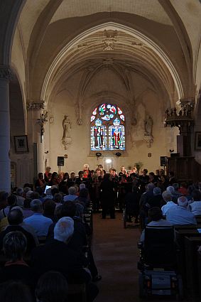 concert du Choeur de l'Université du Maine et d'une choeur de femmes, dirigés par Evelyne Béché - 23 juin 2012, église d'Epineu-le-Chevreuil