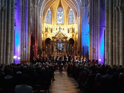 Concert "Mozart" with the Choir Marc-Antoine Charpentier and the orchestra Sinfonietta from Paris, conducted by Evelyne Béché - Cathédrale de Sens, 24 octobre 2021