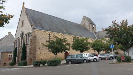 Eglise Saint-Pierre et Saint-Paul de Brûlon (Sarthe, France)