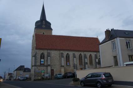 Eglise Saint-Martin de Lamnay (Sarthe, France)