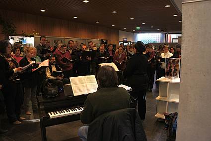 concert du choeur de l'Université du Maine dirigé par Evelyne Béché - portes ouvertes de l'Université du Maine - 04/02/2012
